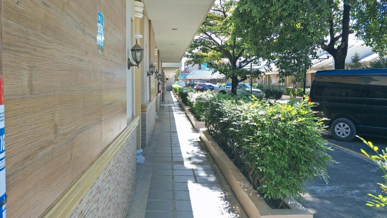 Reddoorz Premium @ Wireless Mandaue Cebu Hotel Exterior foto