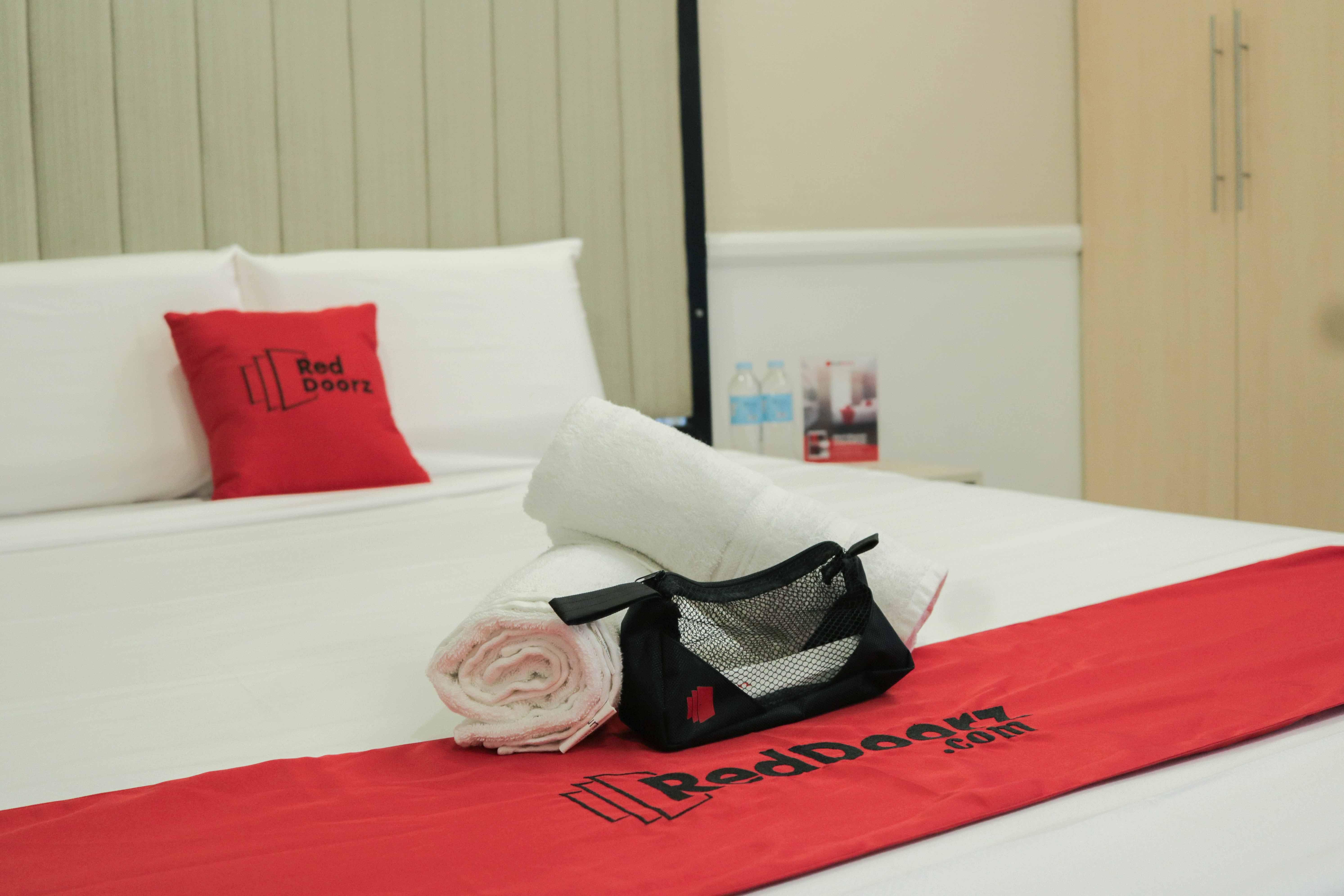 Reddoorz Premium @ Wireless Mandaue Cebu Hotel Exterior foto